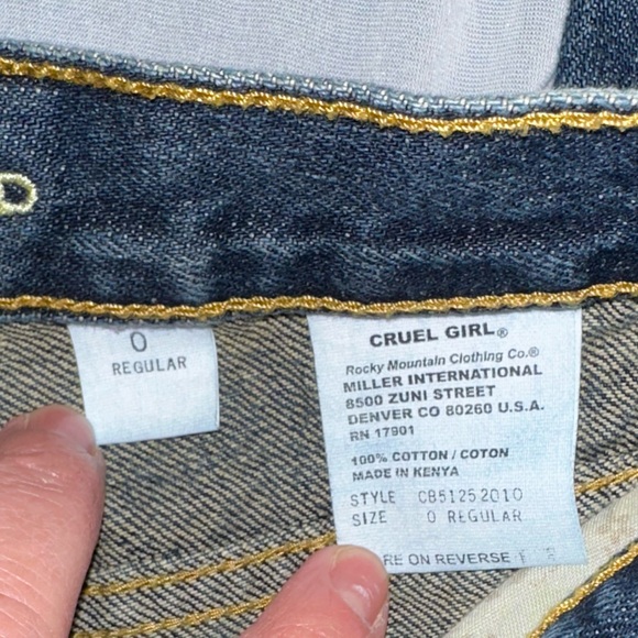 Cruel Girl • Relaxed Fit Jeans • Women’s Size 0 - Picture 5 of 9